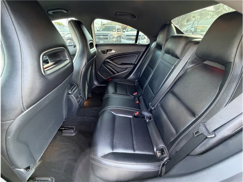 Used 2018 Mercedes-Benz CLA 250 image 22