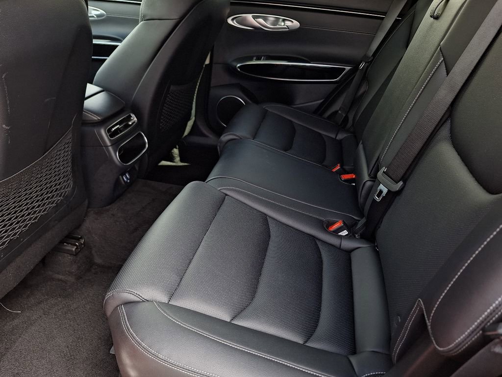 Used 2025 Genesis GV70 2.5T image 12