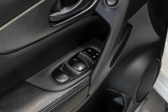 Used 2018 Nissan Rogue Sport S w/ S Appearance Package FWD image 47