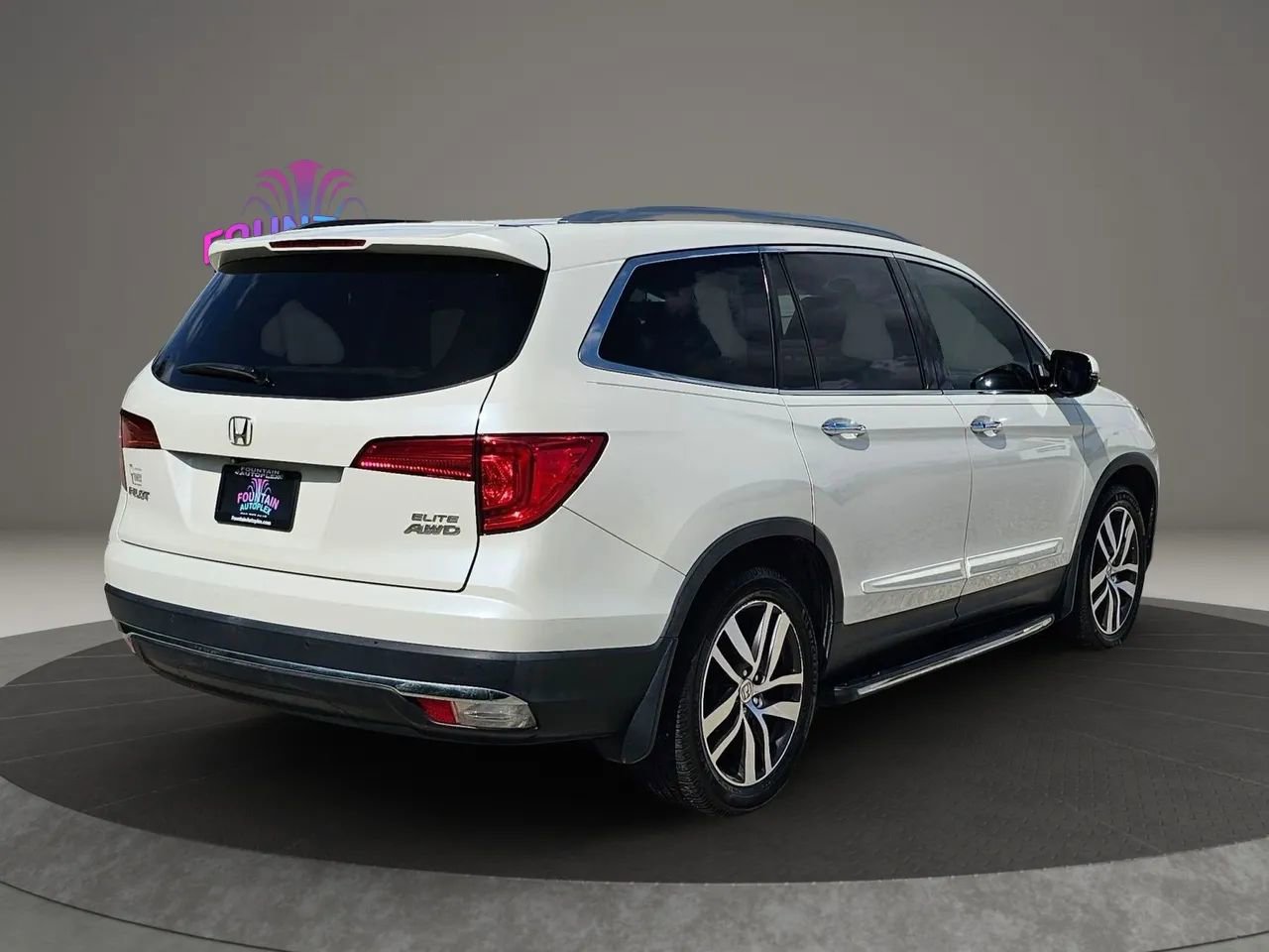 Used 2016 Honda Pilot Elite image 6