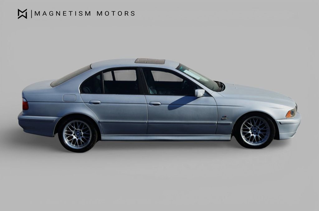 Used 2001 BMW 530i Sedan image 2