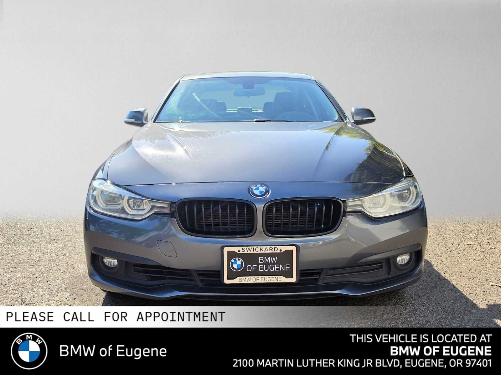 Used 2018 BMW 320i xDrive Sedan w/ Convenience Package AWD/4WD image 8