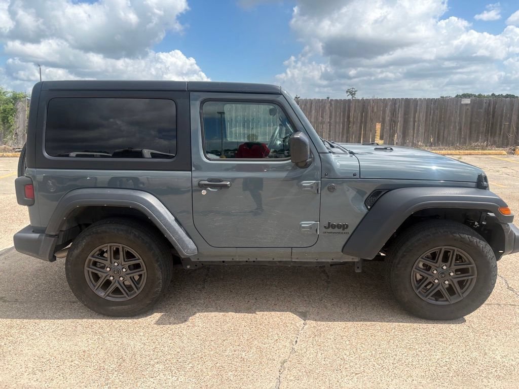 Used 2024 Jeep Wrangler Sport AWD/4WD image 3