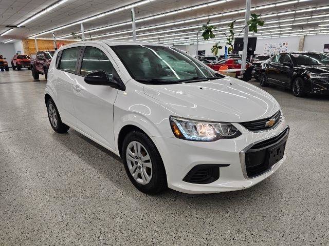Used 2018 Chevrolet Sonic LT FWD image 3