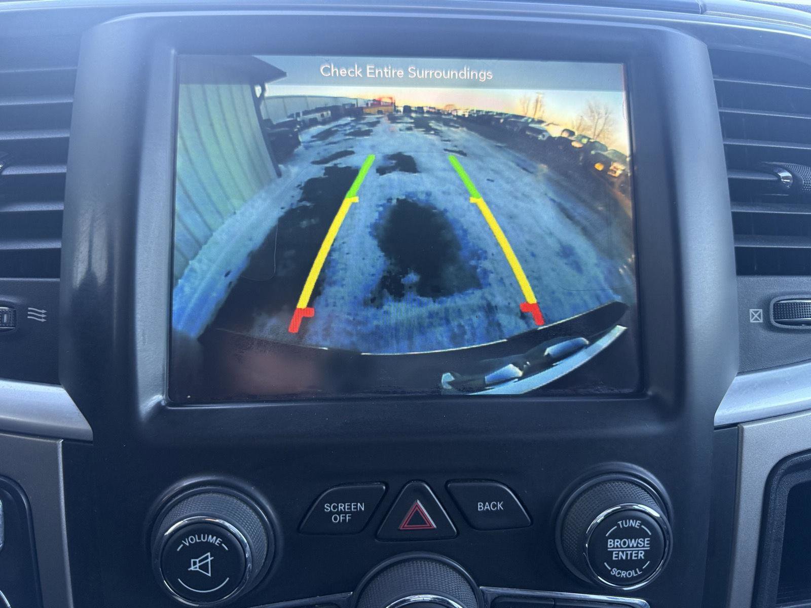 Used 2018 RAM 1500 SLT image 18