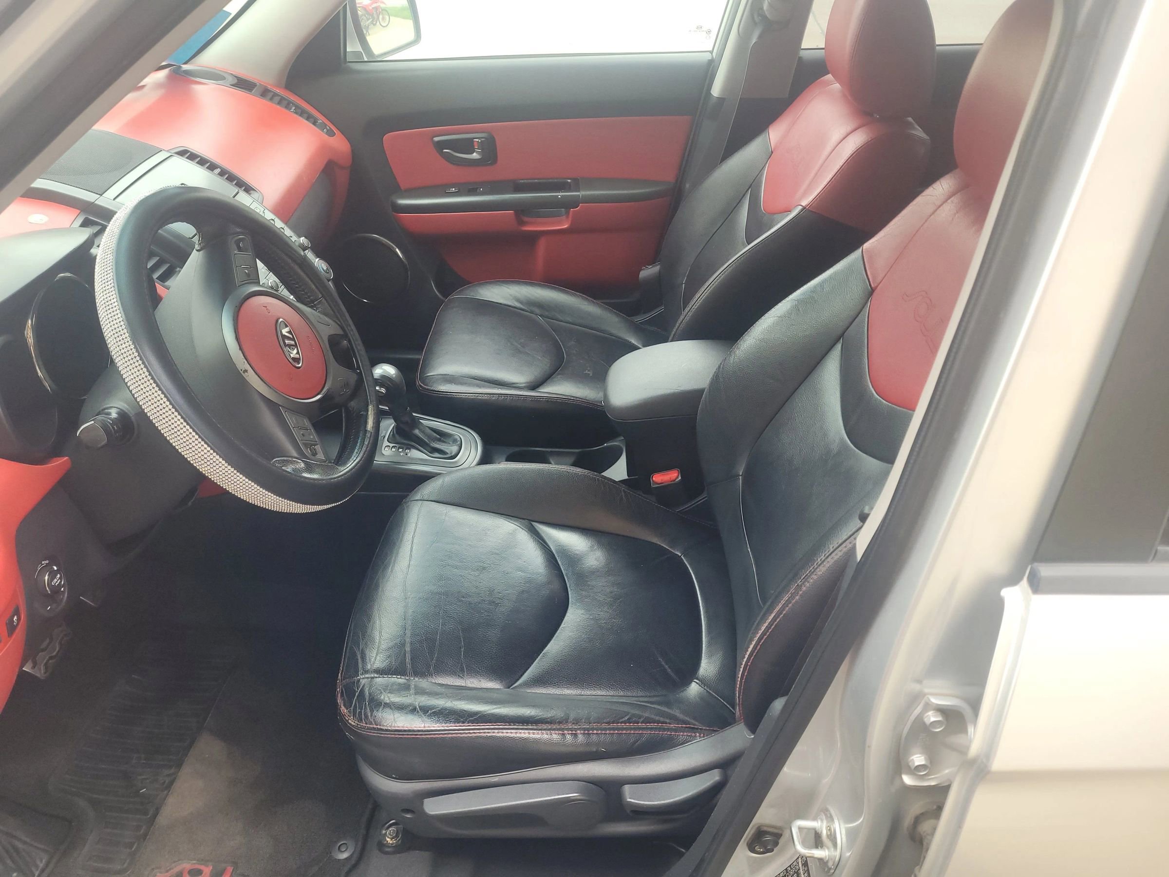 Used 2011 Kia Soul Sport w/ Premium Pkg FWD image 5