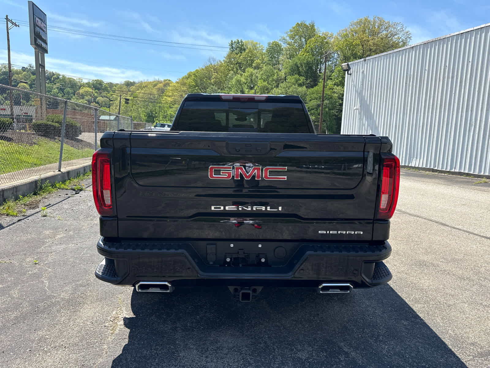 Used 2024 GMC Sierra 1500 Denali w/ Denali Reserve Package AWD/4WD image 6