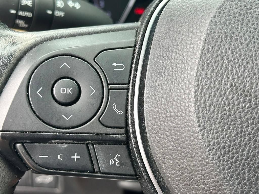 Used 2019 Toyota RAV4 Limited w/ Advanced Technology Package AWD/4WD image 16
