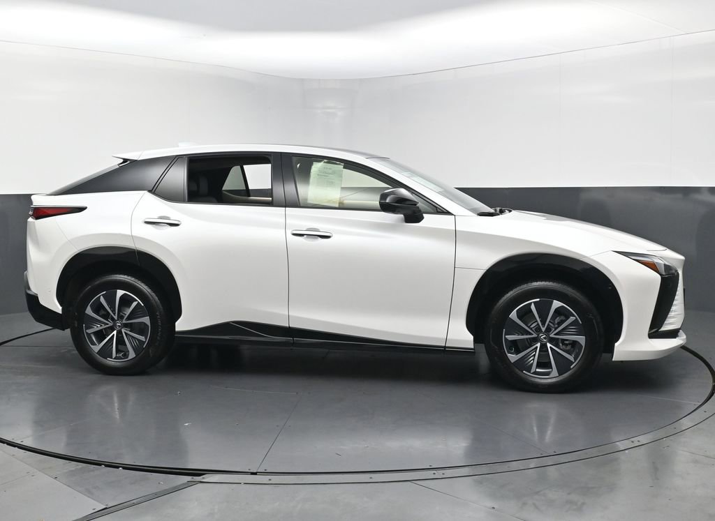 Used 2023 Lexus RZ 450e Premium w/ Technology Package AWD/4WD image 6