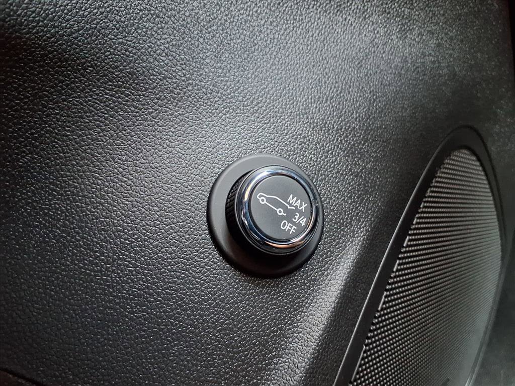 Used 2023 Buick Envision Essence image 23