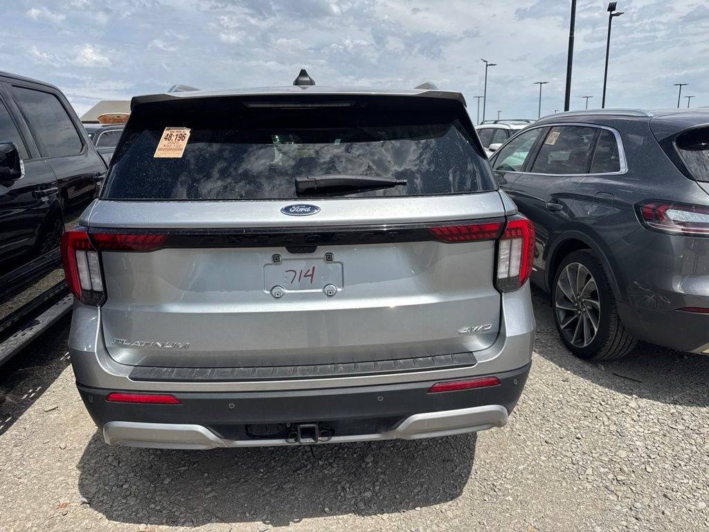 Used 2025 Ford Explorer Platinum AWD/4WD image 7