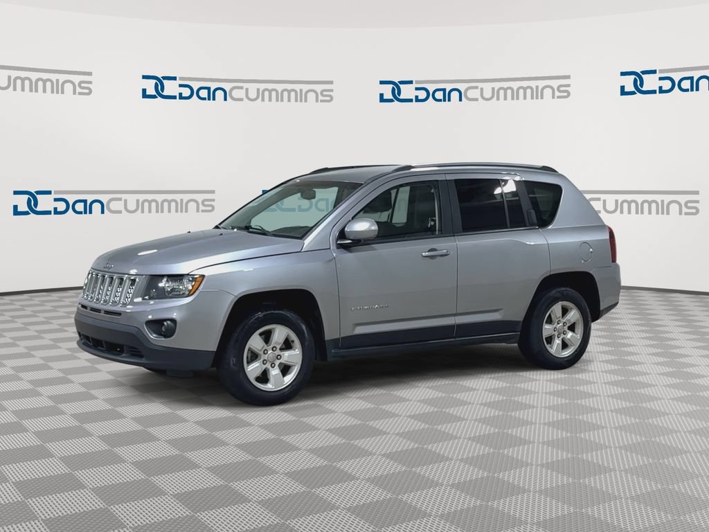 Used 2016 Jeep Compass Latitude FWD image 4