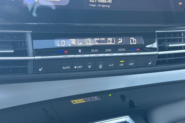 Certified 2026 Toyota Sienna XLE FWD image 26