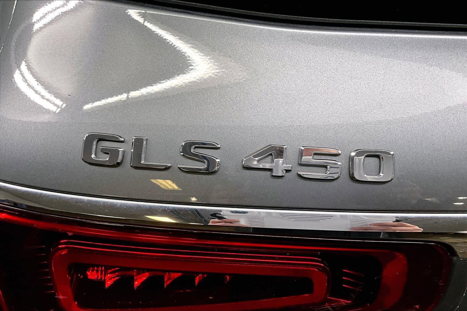 Used 2022 Mercedes-Benz GLS 450 4MATIC image 10