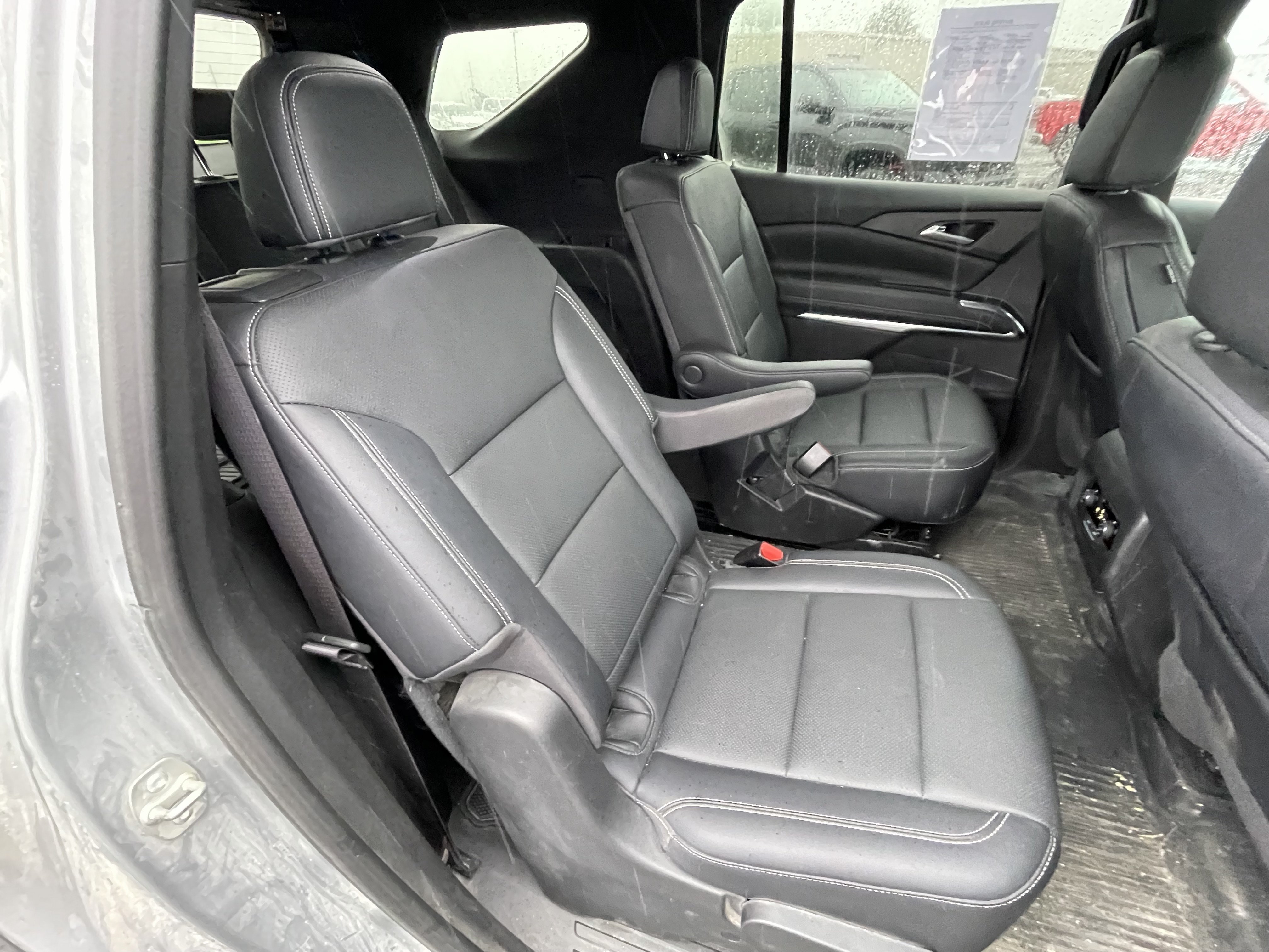 Used 2025 Chevrolet Traverse LT AWD/4WD image 14