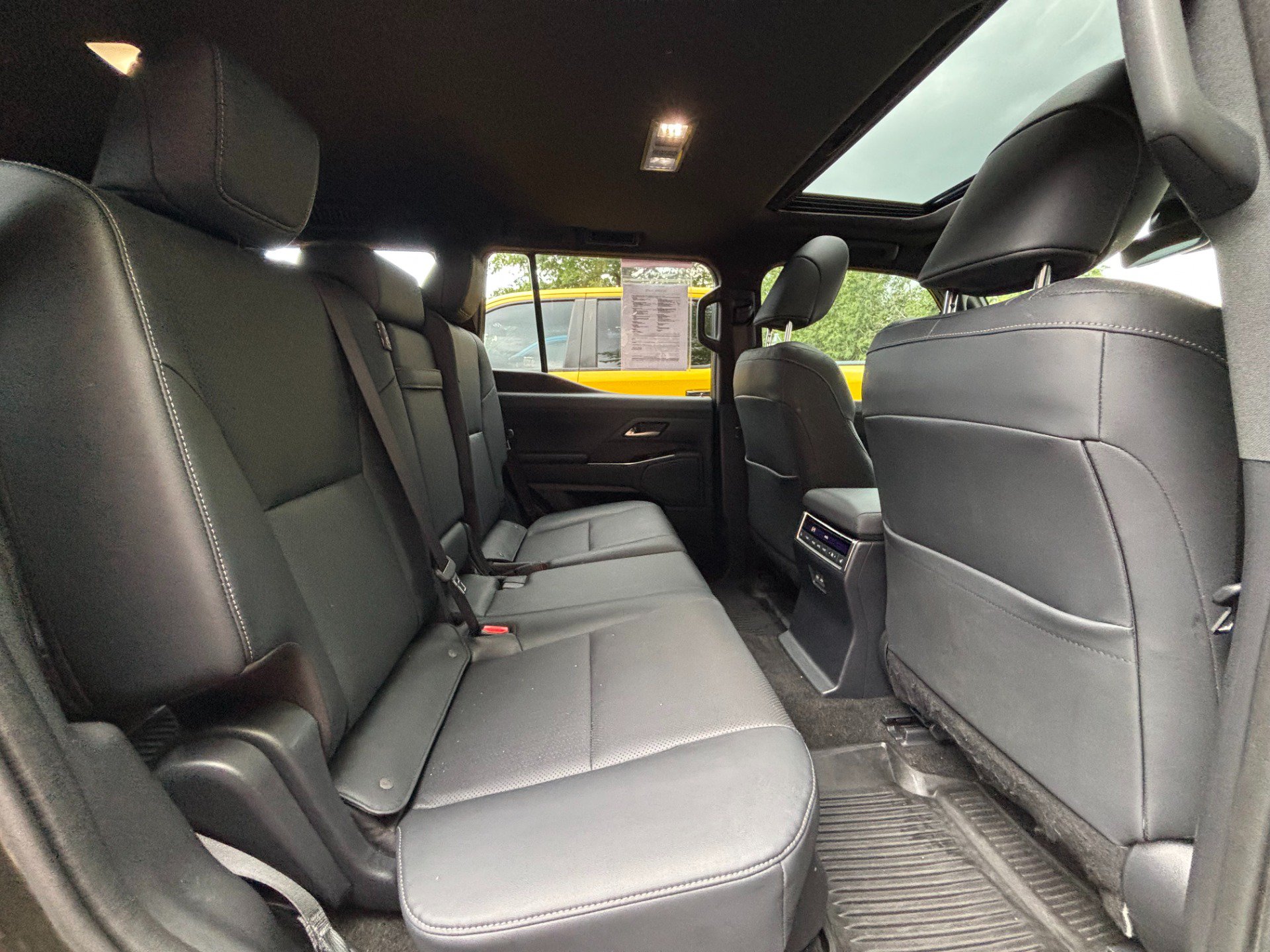 Used 2024 Lexus GX 550 w/ Accessory Package (Z1) AWD/4WD image 32