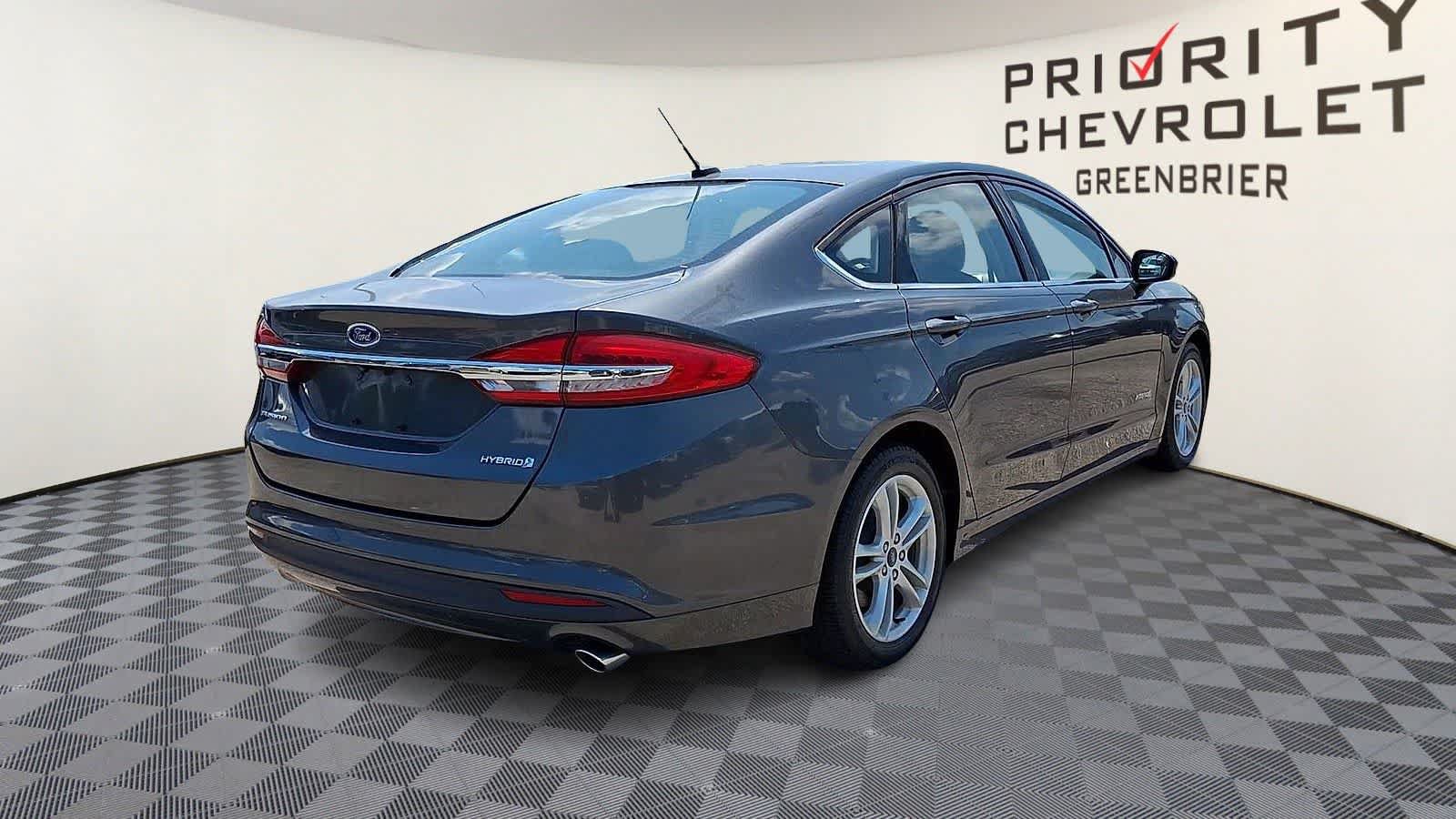 Used 2018 Ford Fusion S FWD image 8