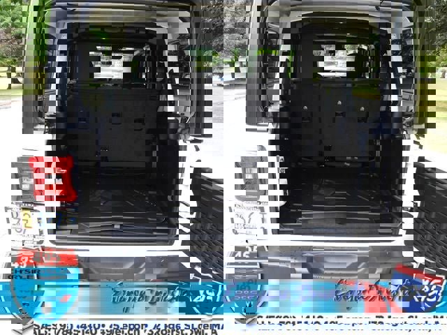 Used 2024 Jeep Wrangler Sahara w/ Technology Group image 13