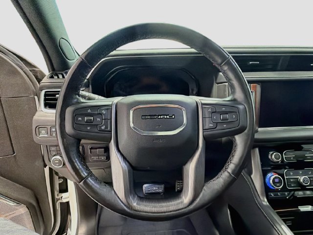 Used 2023 GMC Yukon Denali Ultimate AWD/4WD image 10