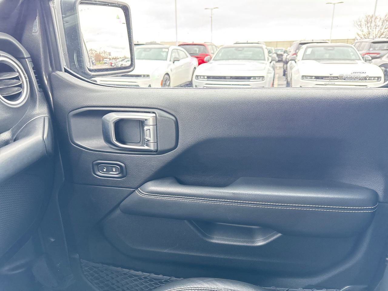 Used 2019 Jeep Wrangler Unlimited Sahara w/ Dual Top Group image 23