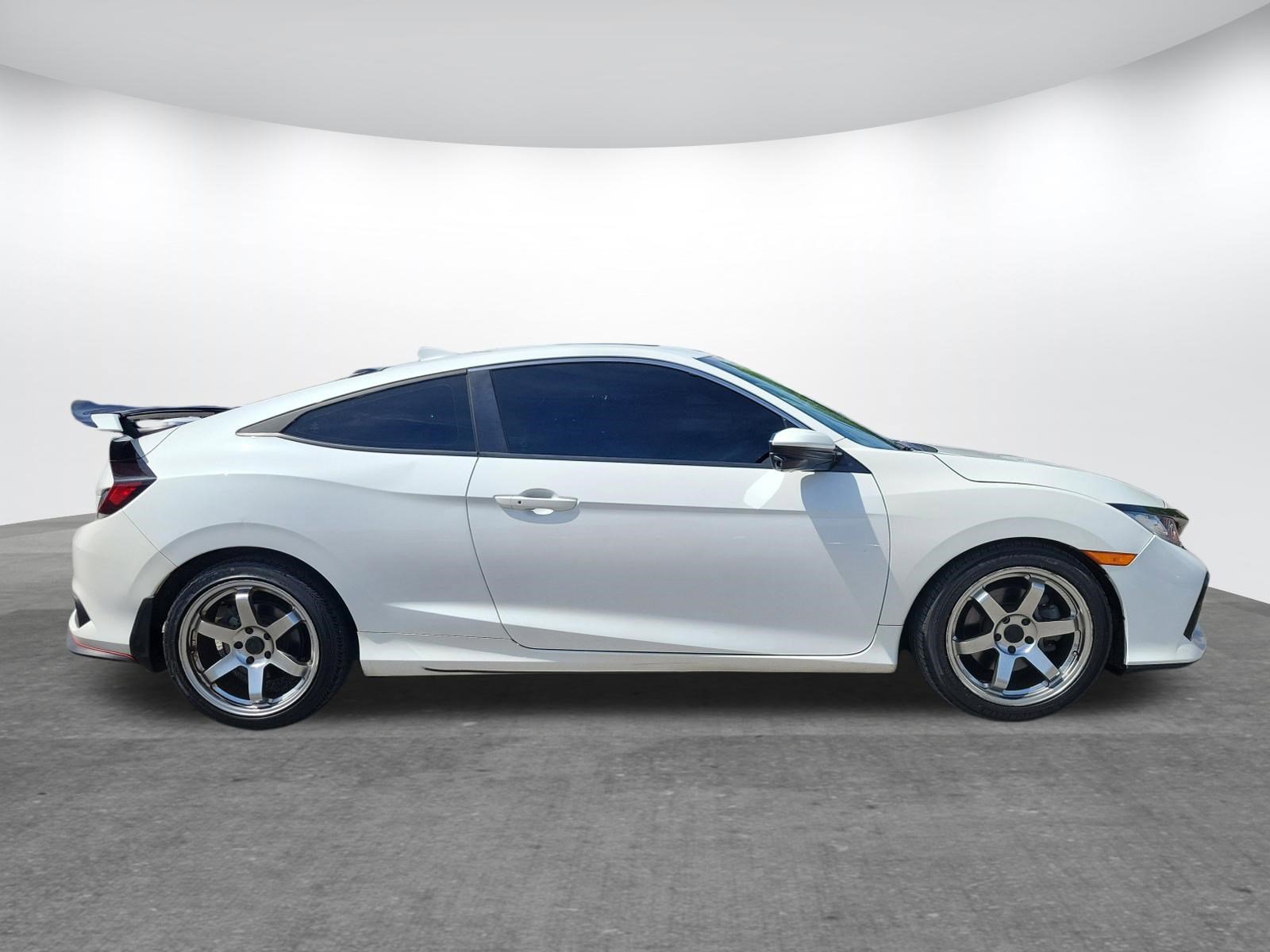 Used 2018 Honda Civic Si image 2