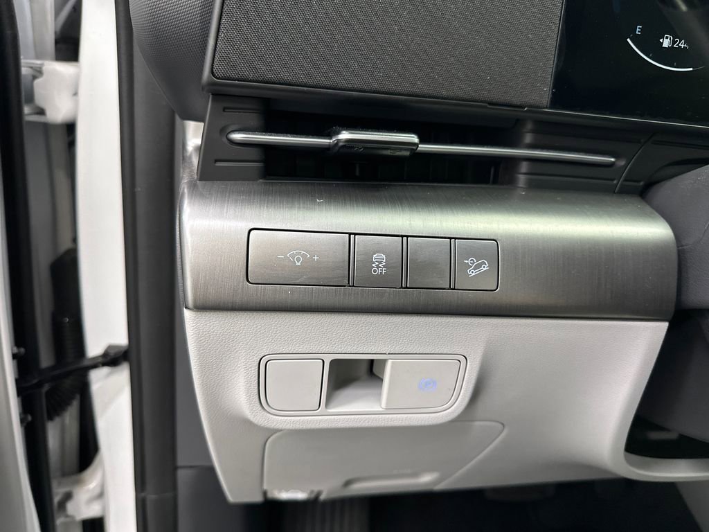 Used 2024 Hyundai Kona SEL w/ Convenience Package image 31