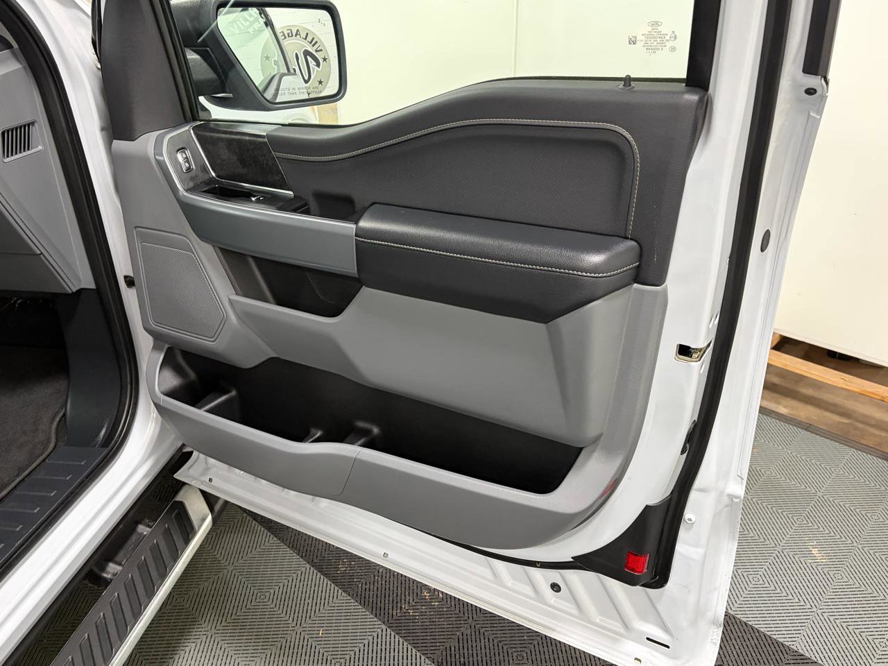 Used 2022 Ford F150 XLT w/ Equipment Group 302A High image 13