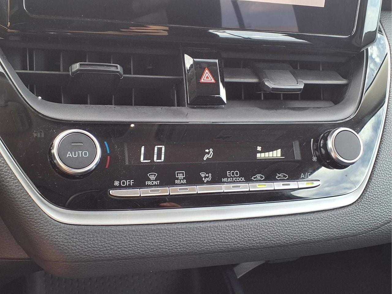 Certified 2024 Toyota Corolla LE FWD image 15