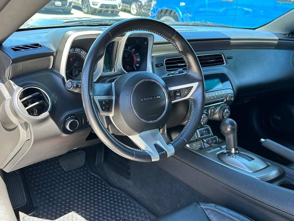 Used 2010 Chevrolet Camaro SS RWD image 26