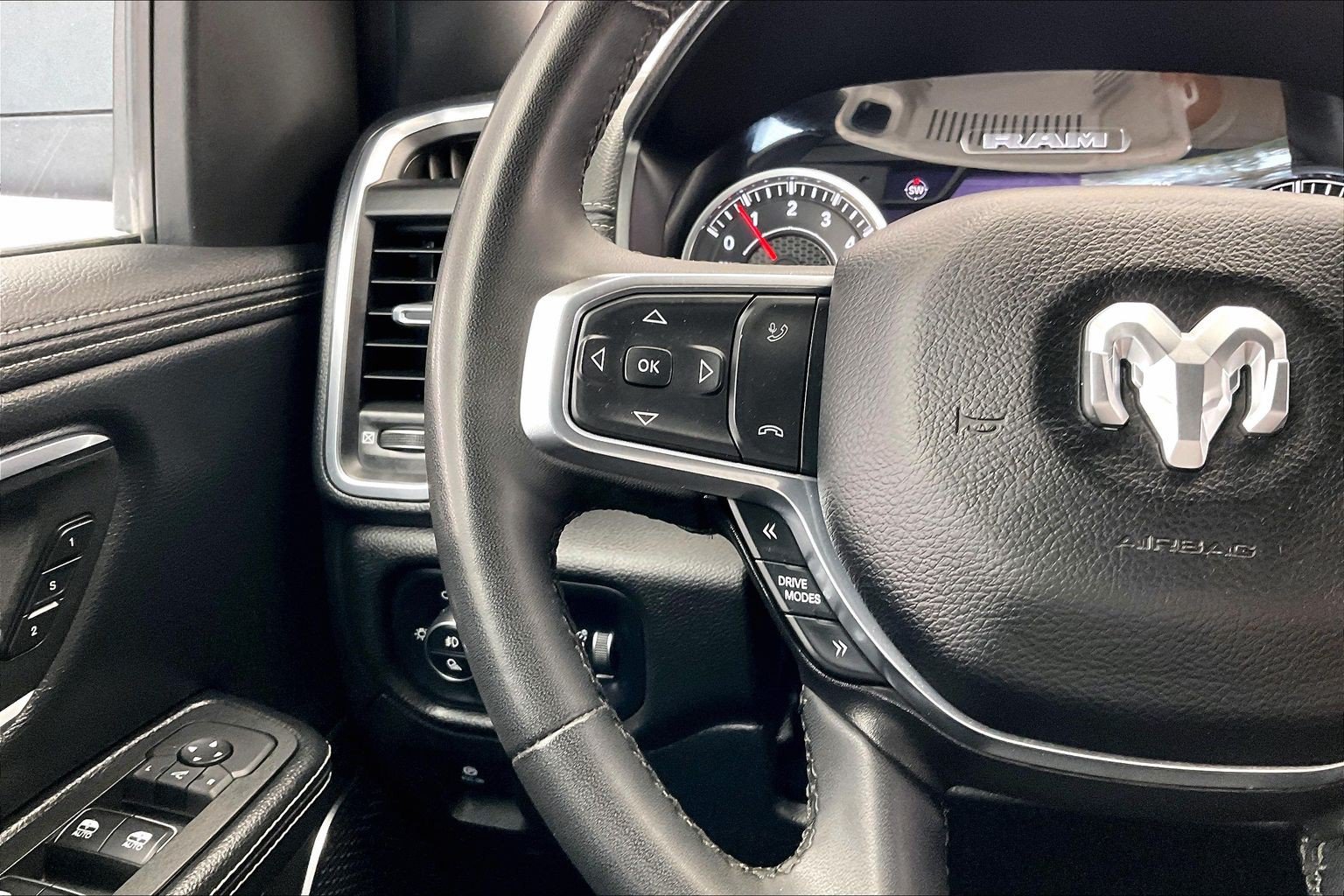 Used 2025 RAM 1500 Laramie AWD/4WD image 21