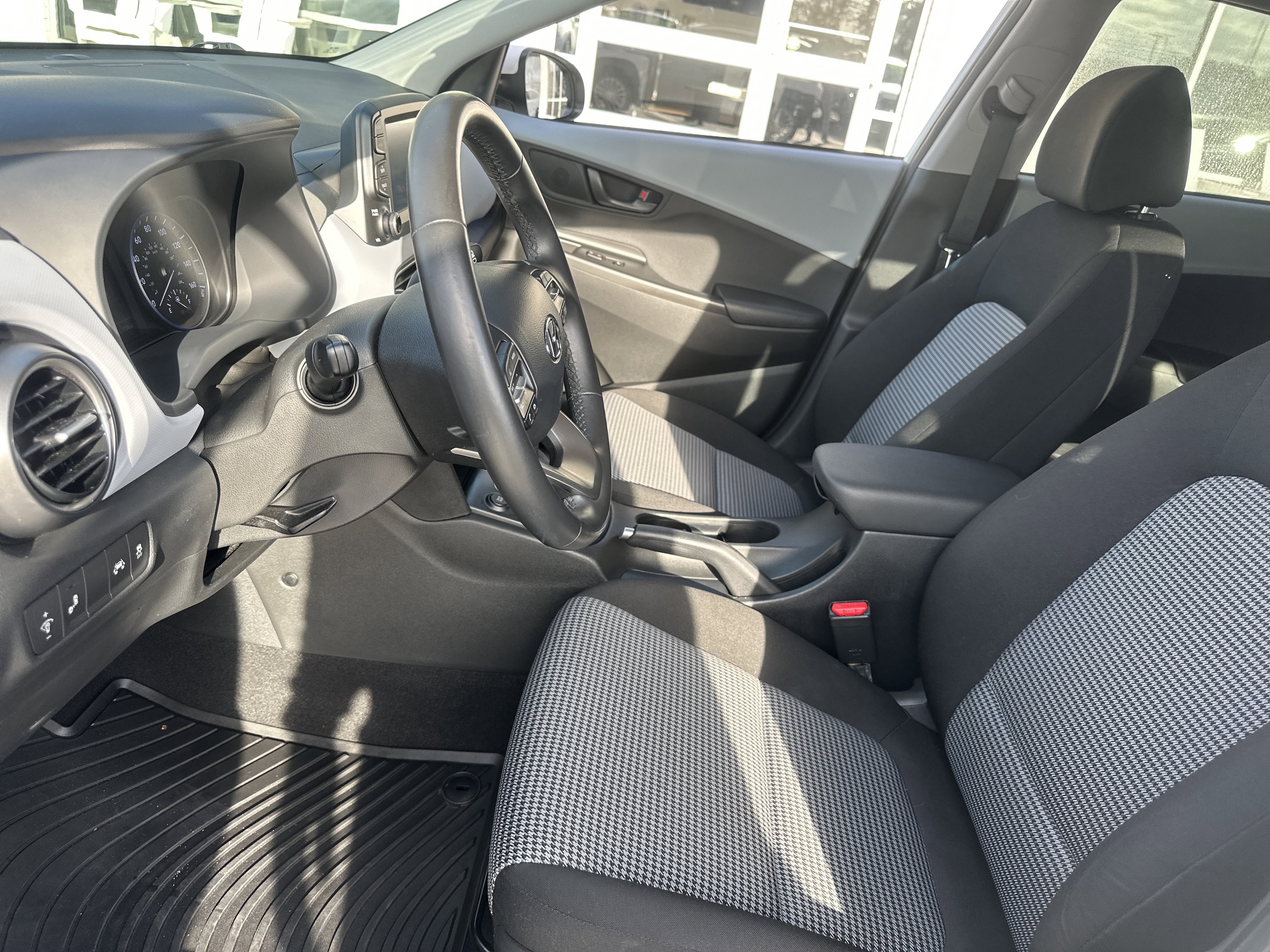 Used 2021 Hyundai Kona SEL image 11
