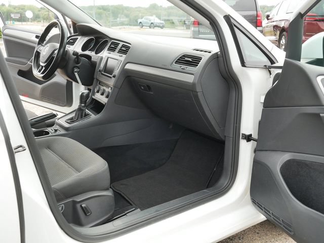 Used 2016 Volkswagen Golf S FWD image 20