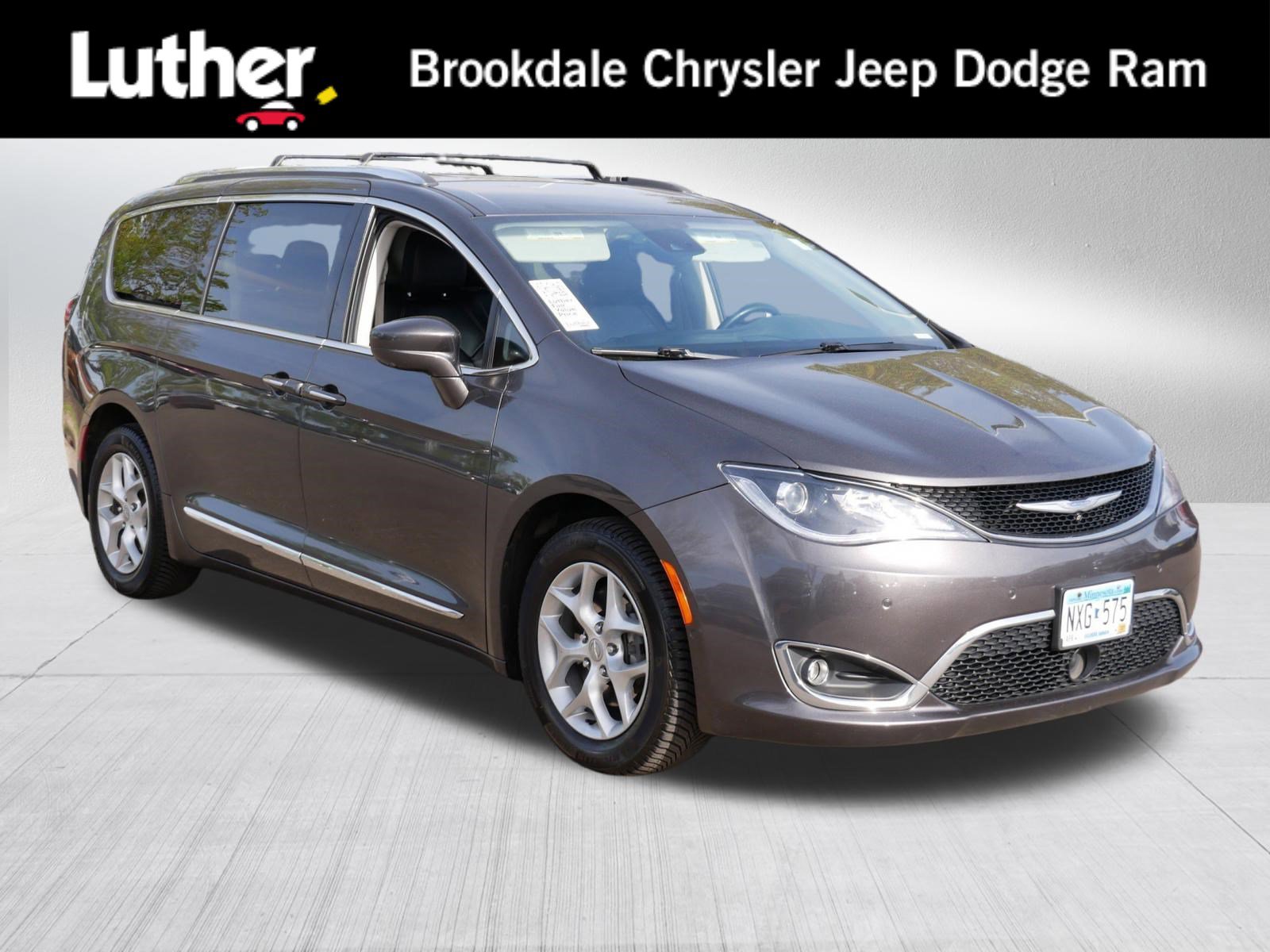 Used 2017 Chrysler Pacifica Touring-L Plus w/ Advanced Safetytec Group