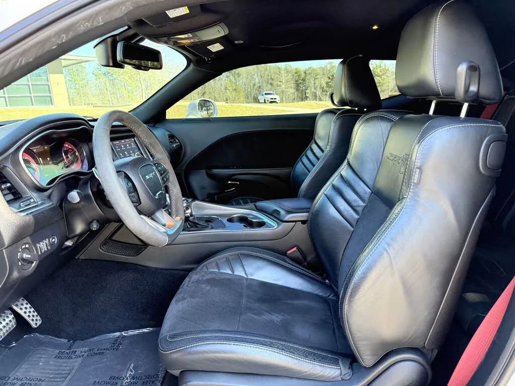 Used 2019 Dodge Challenger SRT Hellcat w/ Alcantara Appearance Package image 8