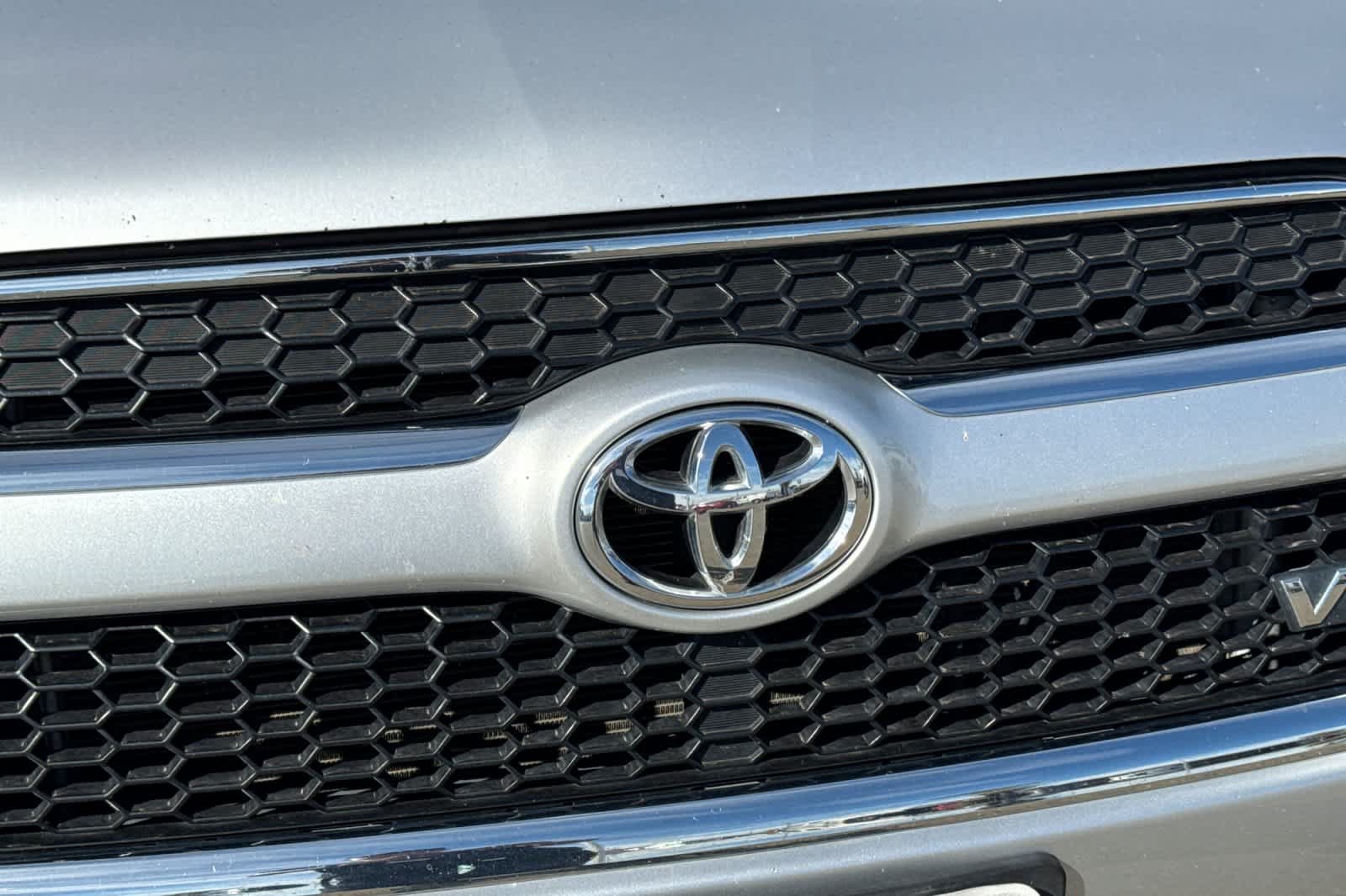 Used 2012 Toyota RAV4 Limited w/ Navigation Value Pkg AWD/4WD image 14