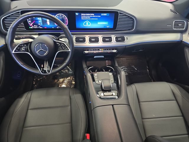 Used 2025 Mercedes-Benz GLS 450 4MATIC image 10