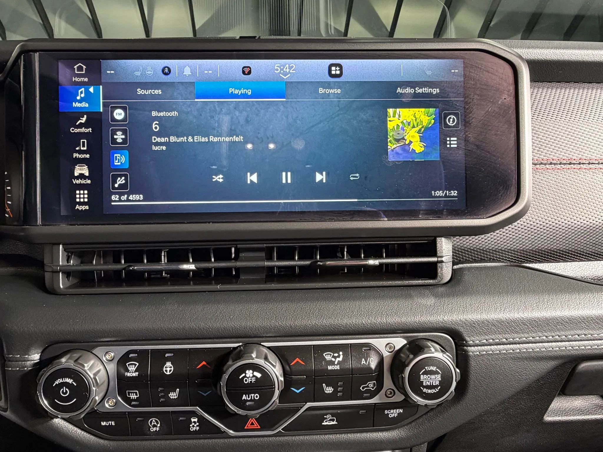 Used 2024 Jeep Wrangler Unlimited Rubicon w/ Convenience Group image 21