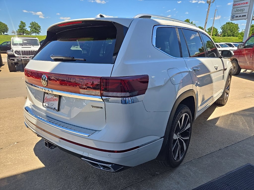 Used 2024 Volkswagen Atlas SEL Premium R-Line AWD/4WD image 11