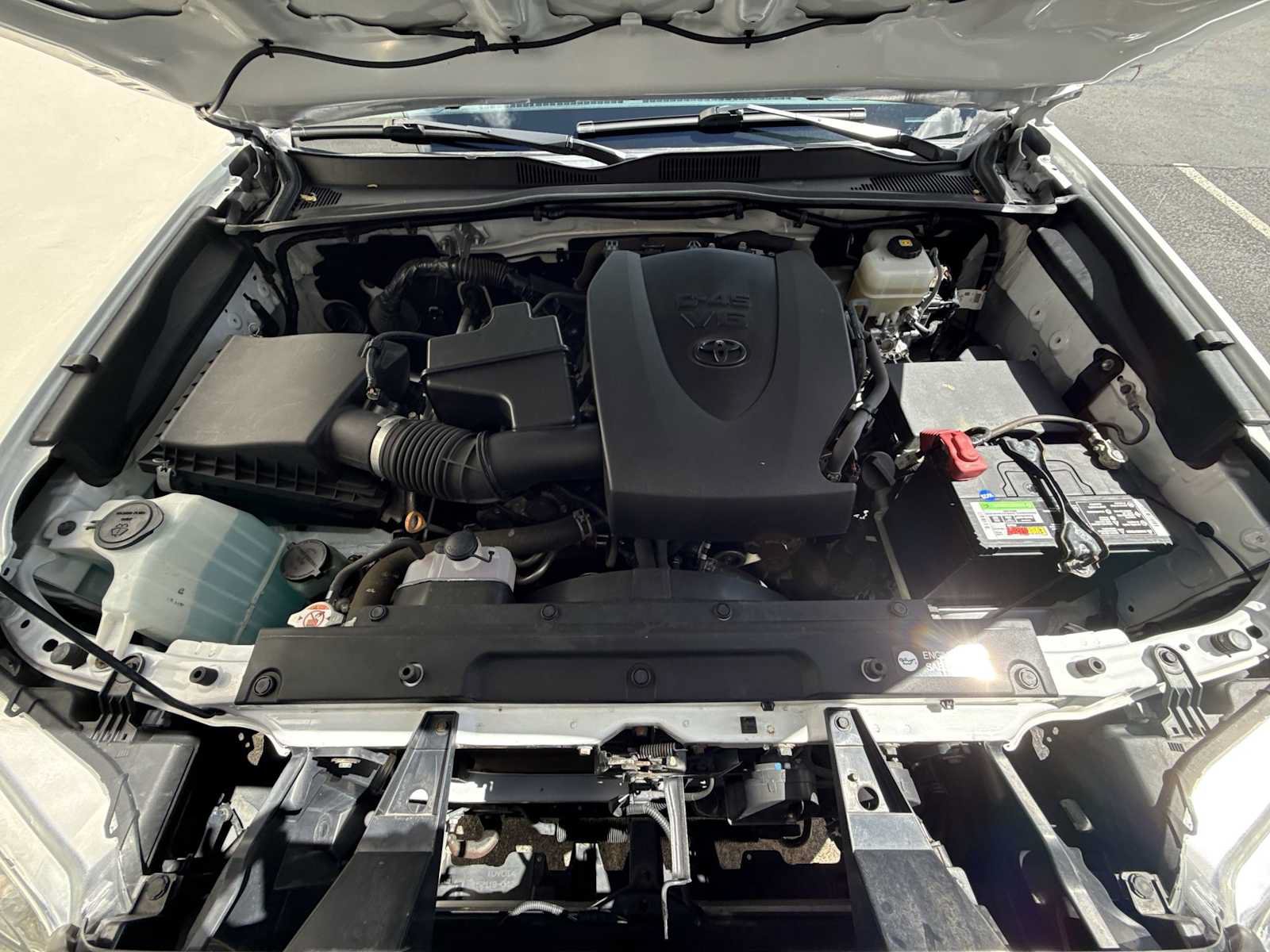 Used 2019 Toyota Tacoma TRD Off-Road AWD/4WD image 11