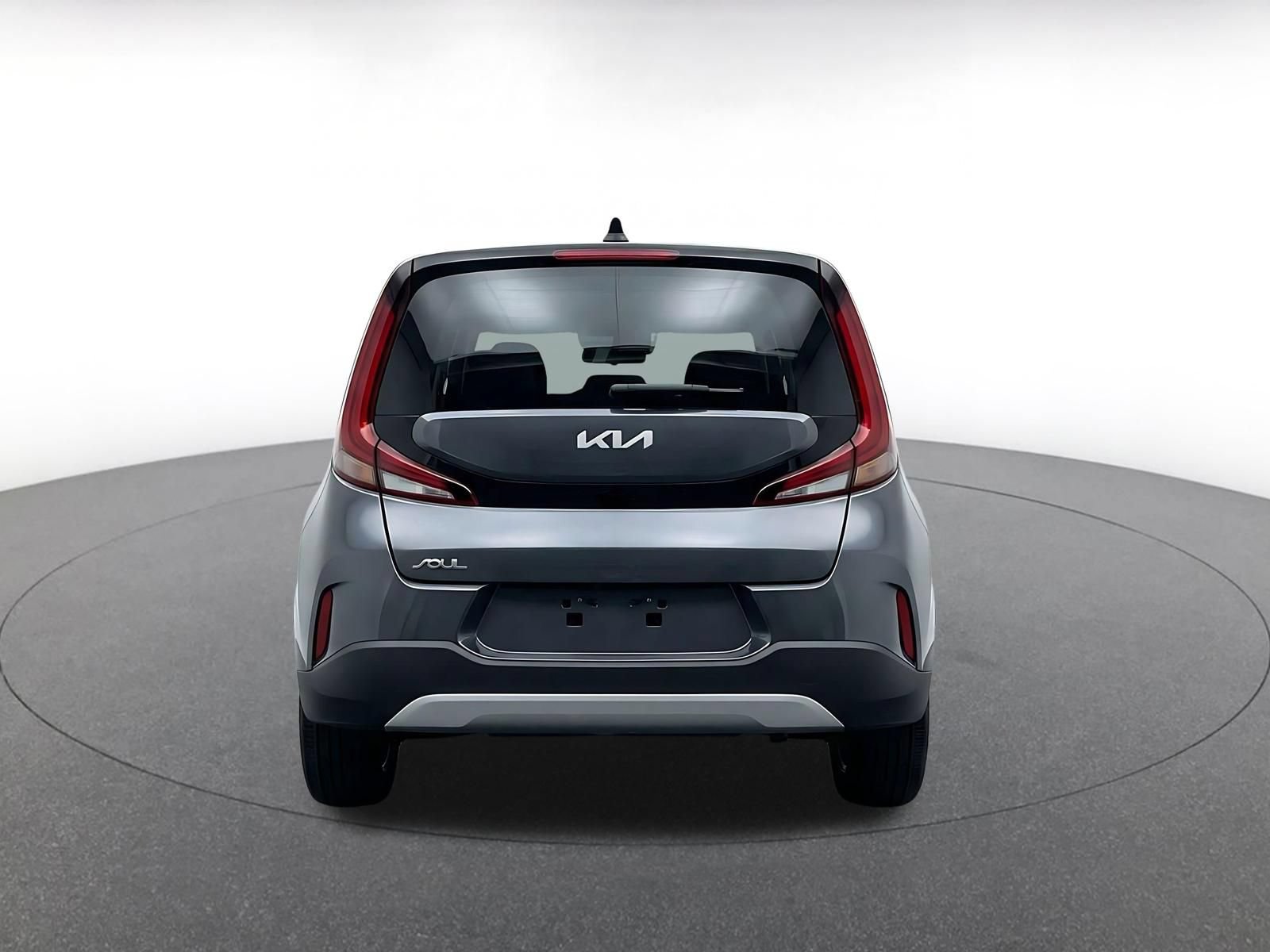 Used 2025 Kia Soul LX w/ LX Technology Package FWD image 8