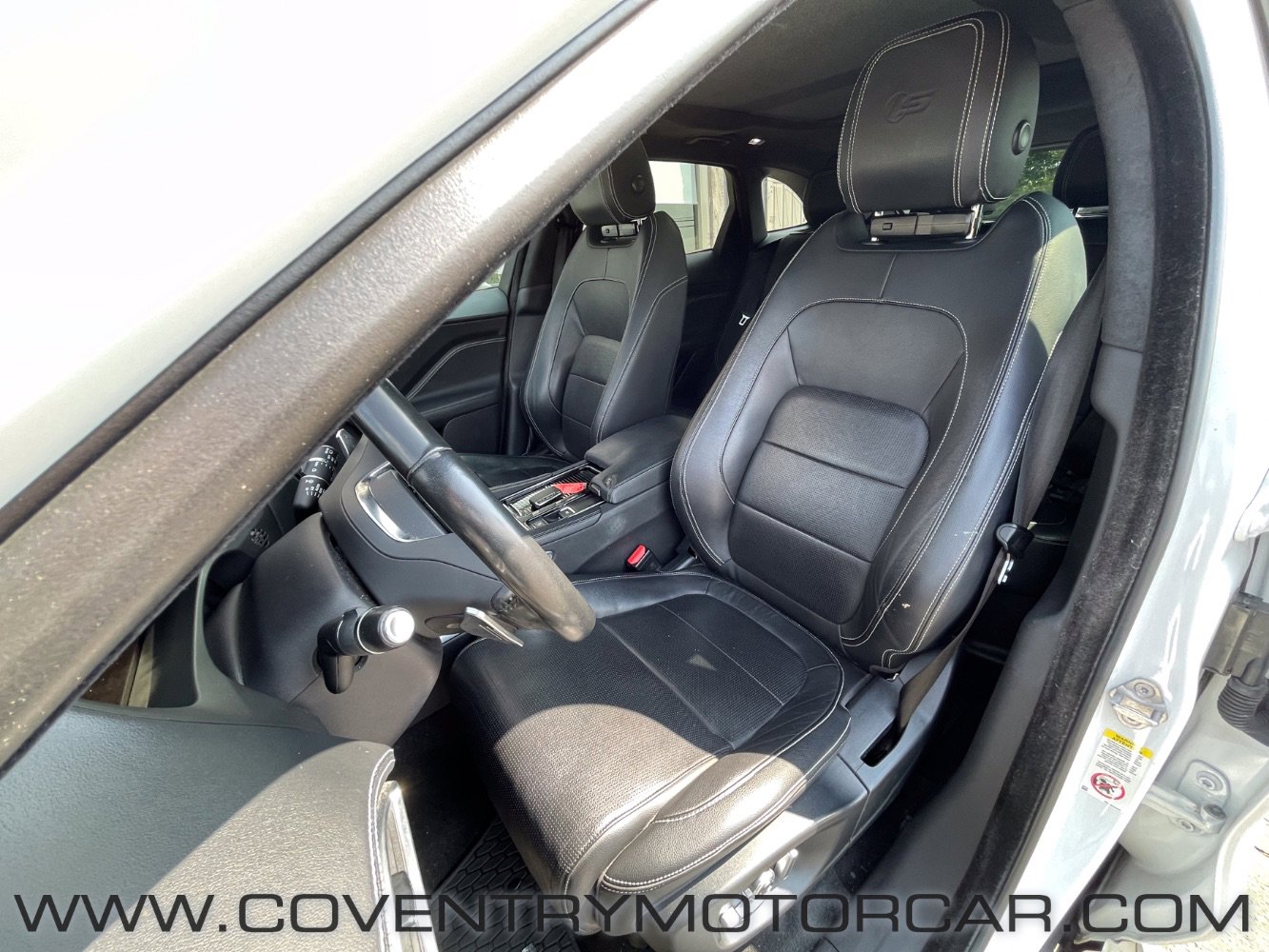 Used 2019 Jaguar F-PACE S image 30