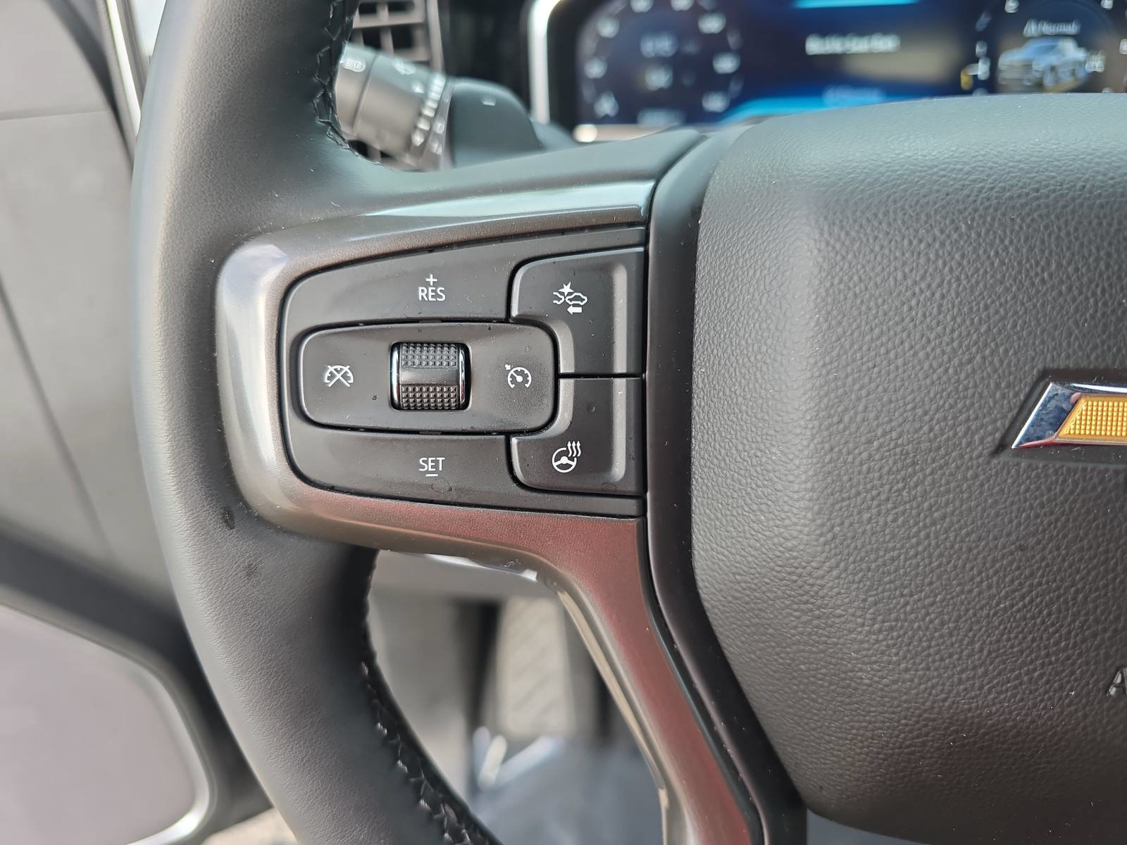 Used 2023 Chevrolet Silverado 1500 High Country w/ High Country Premium Package AWD/4WD image 16