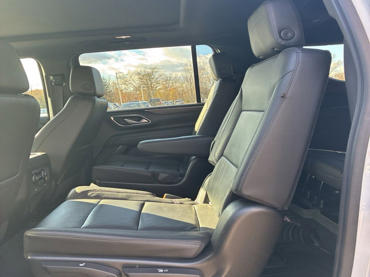 Used 2021 Chevrolet Suburban Z71 image 8