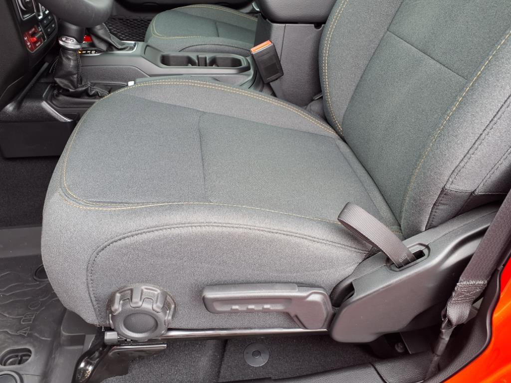 Used 2025 Jeep Gladiator Willys image 5