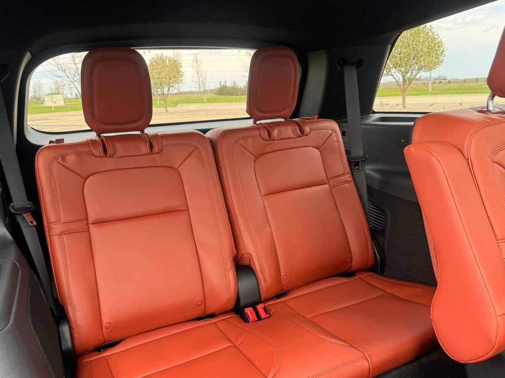 New 2026 Lincoln Aviator Reserve w/ Jet Appearance Package AWD/4WD image 28