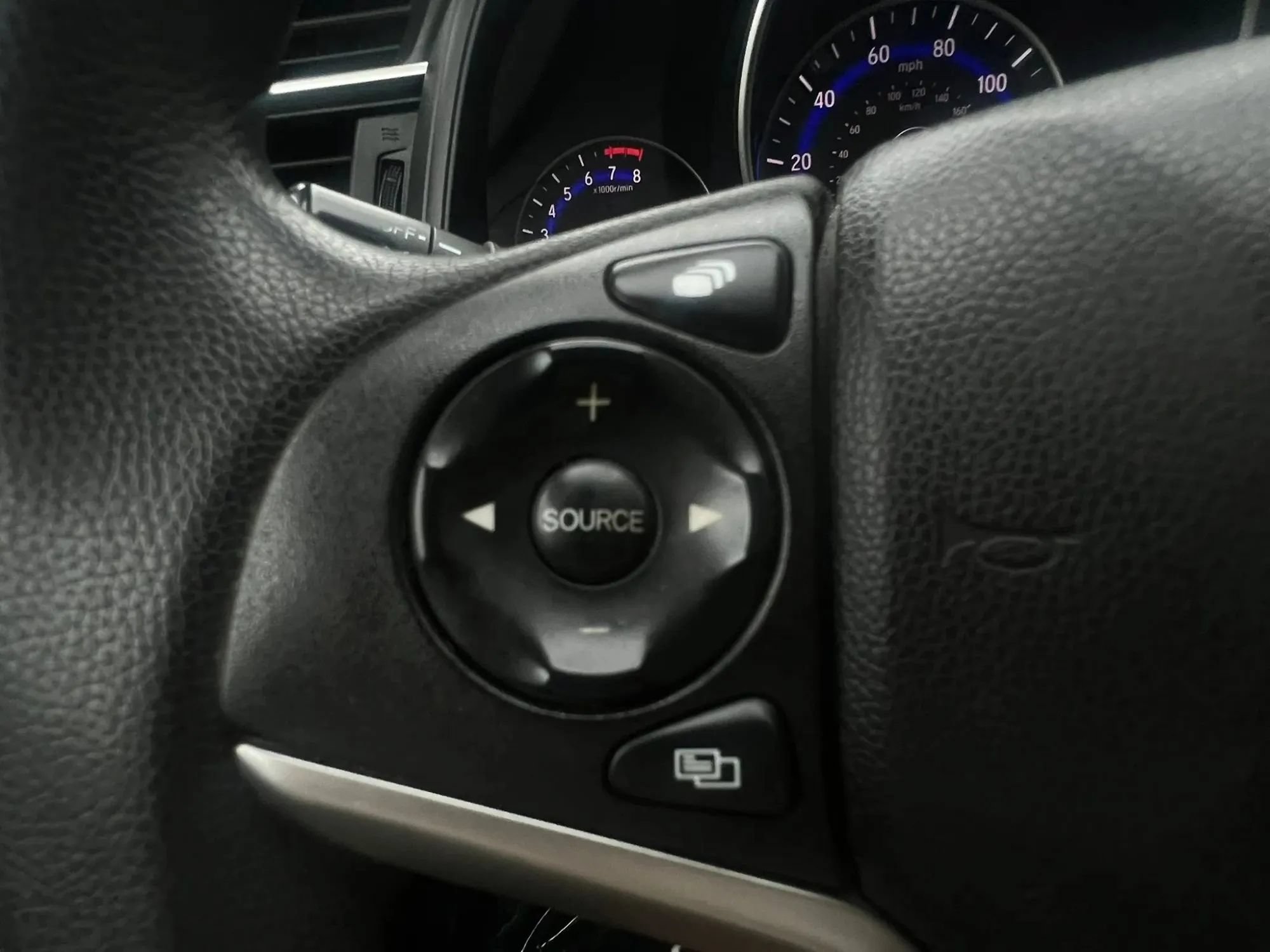 Used 2015 Honda Fit EX image 34