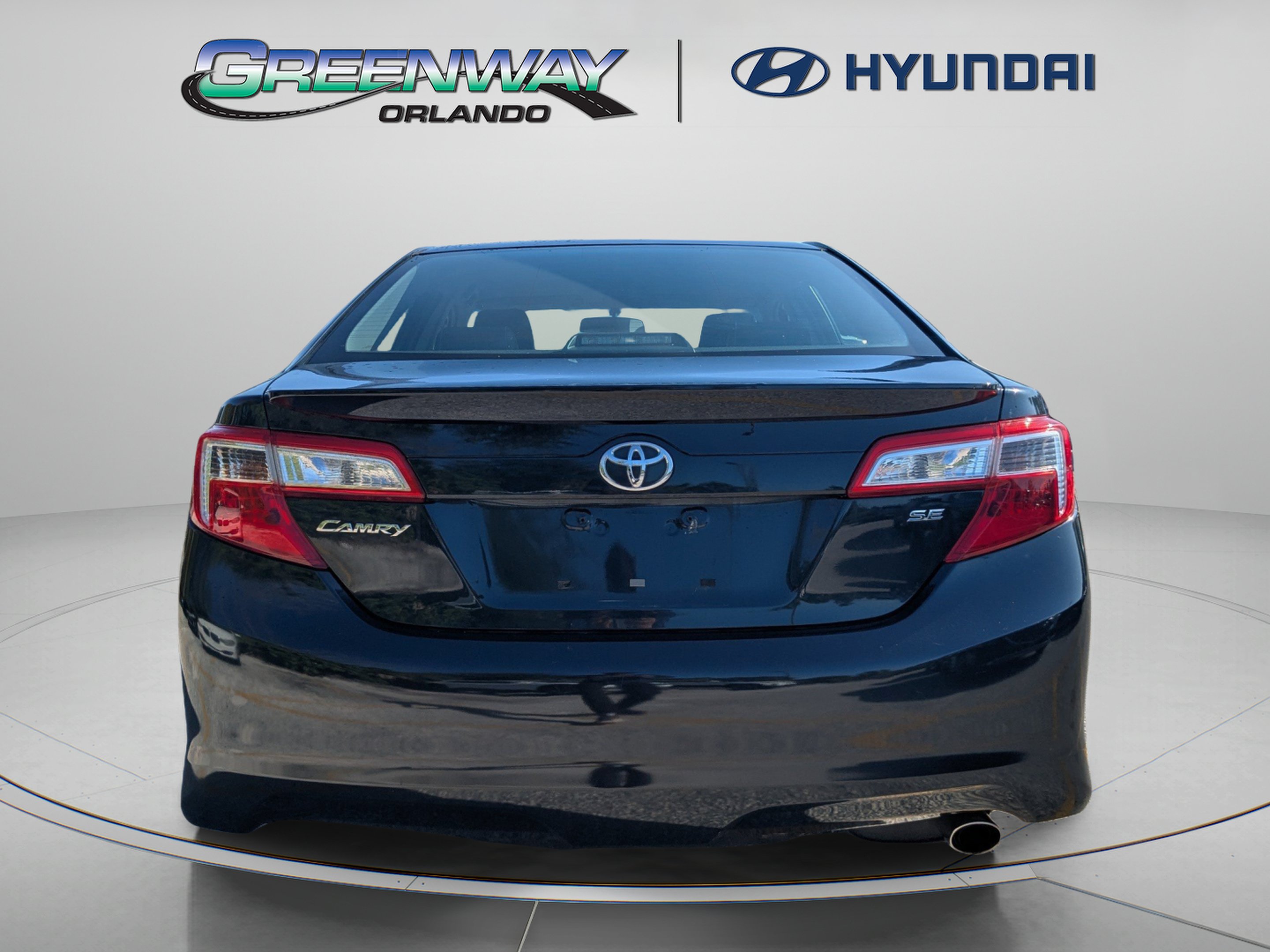 Used 2014 Toyota Camry SE FWD image 7