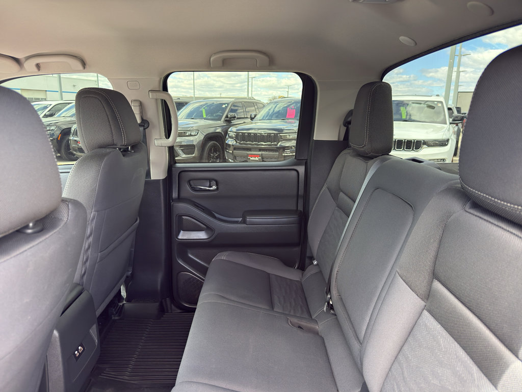 Used 2023 Nissan Frontier SV w/ Tow Package AWD/4WD image 33
