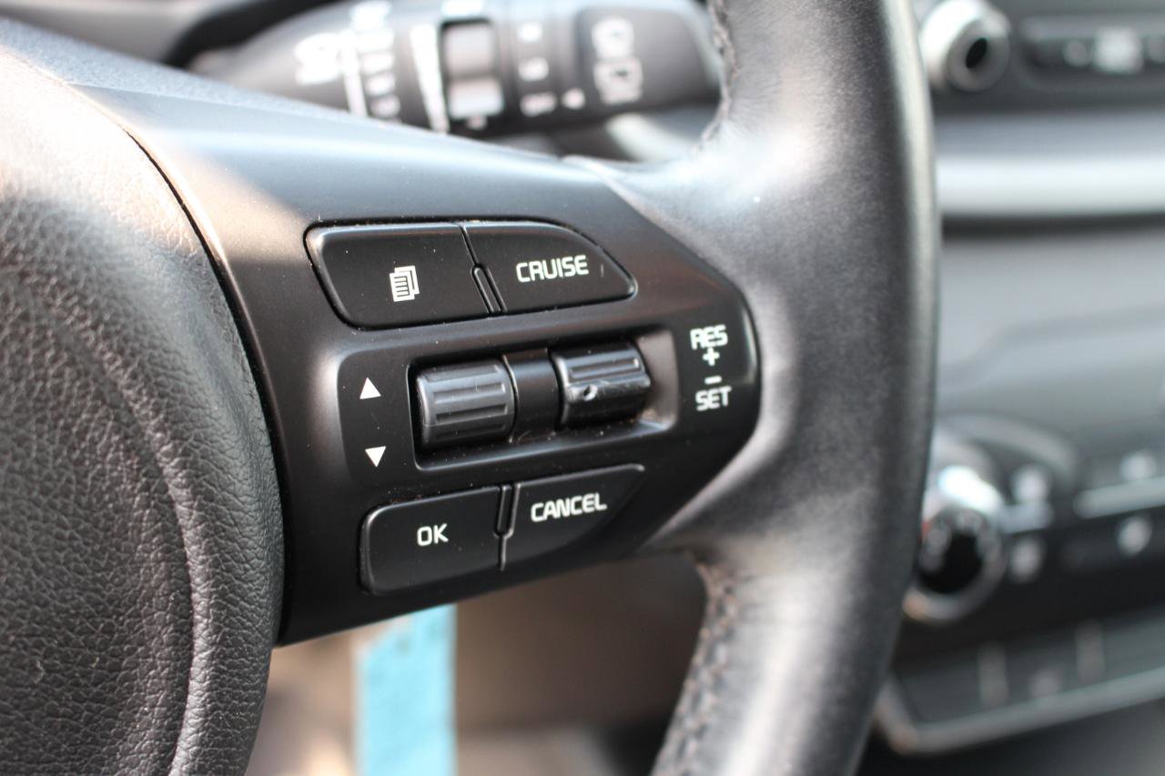 Used 2016 Kia Sorento LX w/ LX Convenience Package image 19