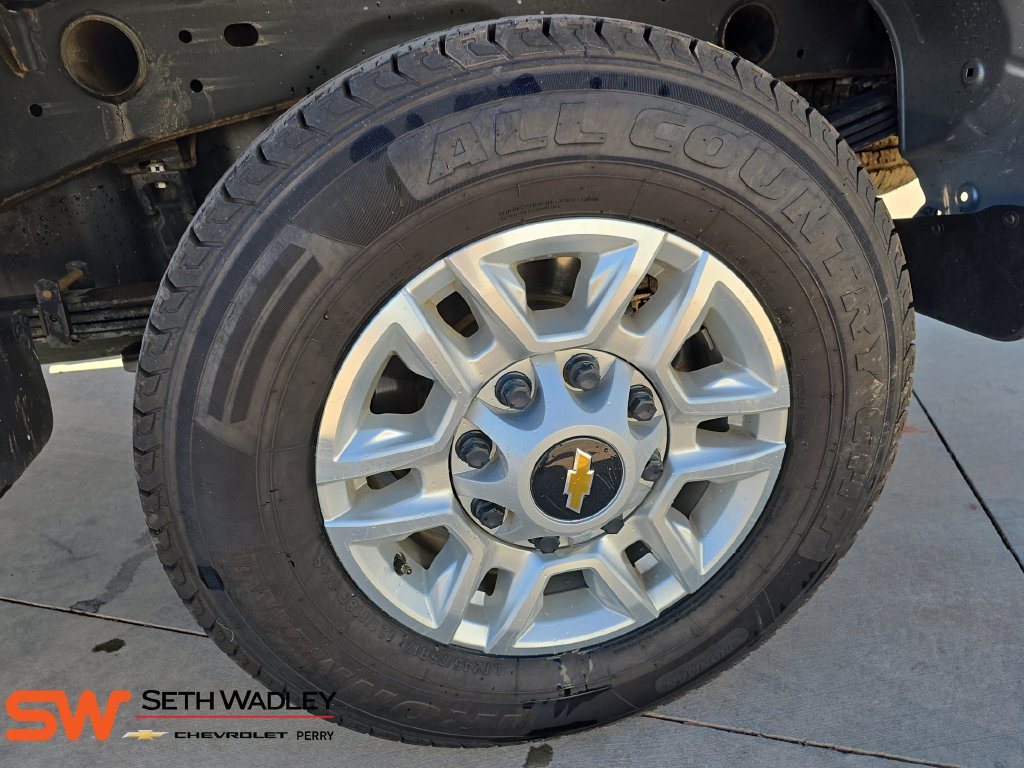 Used 2025 Chevrolet Silverado 2500 LT w/ Convenience Package AWD/4WD image 31
